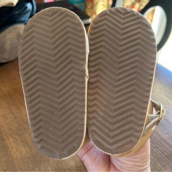 Monkey Feet Toddler Braided Leather Sandals. Size 18-24 months. - Picture 6 of 8